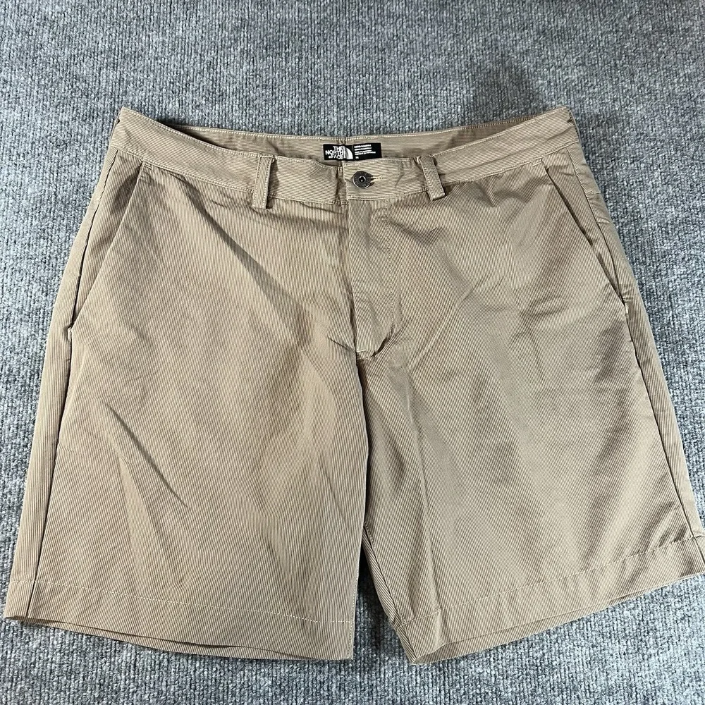 The North Face Rockaway Shorts Mens 38 Beige Hiking‎ Shorts